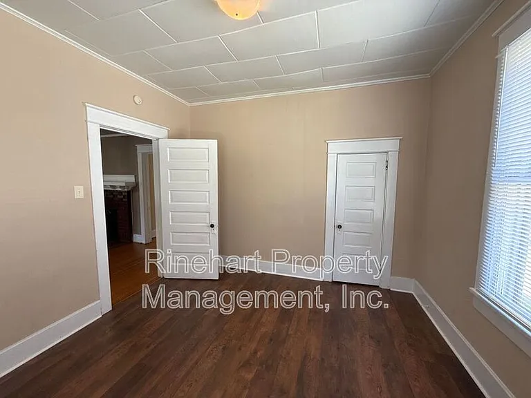 325 Walnut St — Photo 20