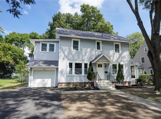 162 Merchants Rd, Rochester, NY 14609
