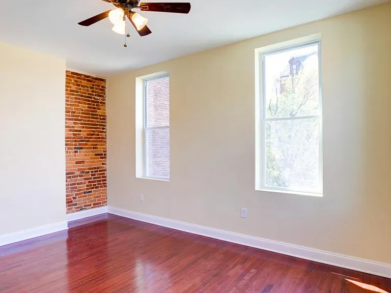 2325 Maryland Ave — Photo 3