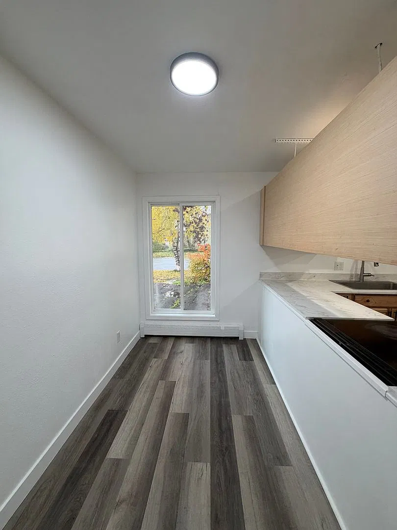 3926 E 3rd Ave - NN50/50 — Photo 3