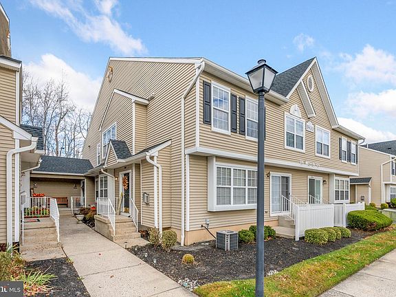 2nd image of 5903 Baltimore Dr