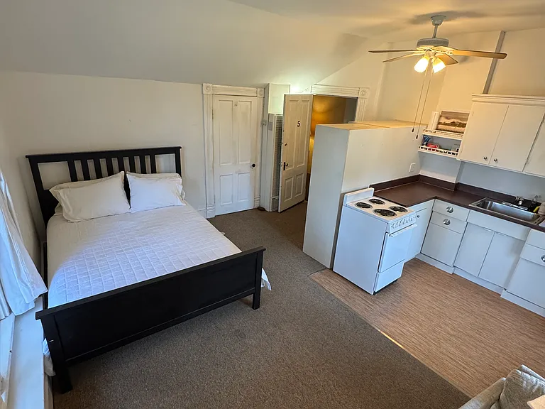 706 Sherman Ave #5 — Photo 3