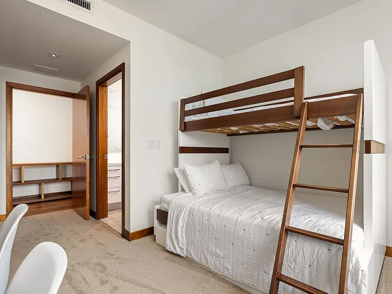 1555 Kapiolani Blvd #2000 — Photo 24