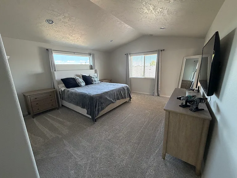 3577 SW Pumice Stone Ave — Photo 9