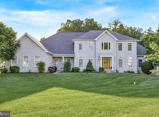 1 Rose Tree Dr, Glen Mills, PA 19342