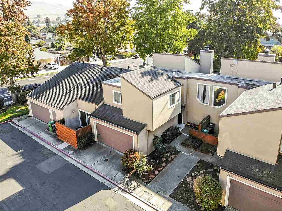 1st image of 283 Rosewood Ct