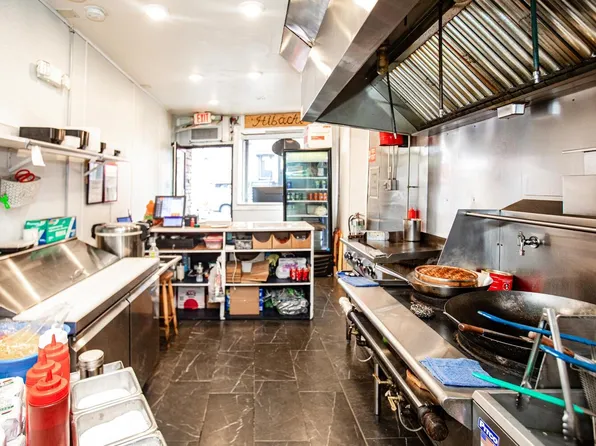 446 West Side Avenue image 5 of 38