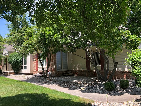 2nd image of 6903 Pebble Park Cir #1