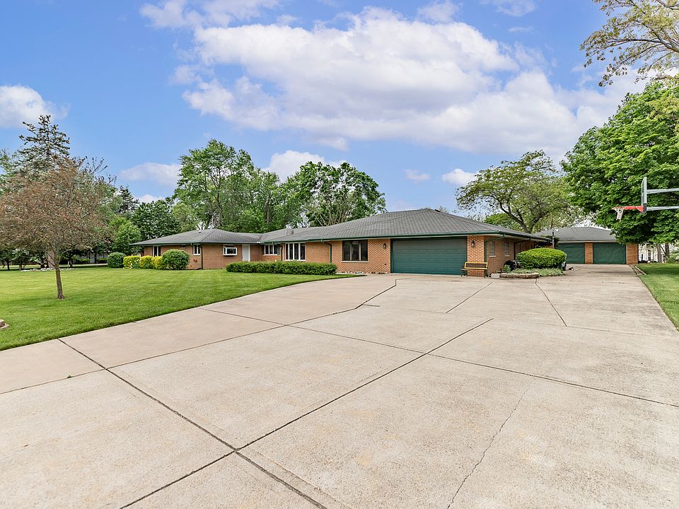 1st image of 20560 Bensley Ave