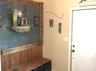 2545 Fm 31 N, De Berry, TX 75639