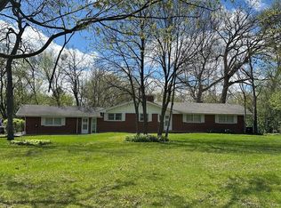 2030 Crestwood Ln, Palatine, IL 60067