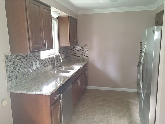 2nd image of 4300 Kingmont Dr
