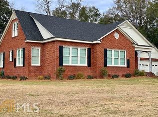 100 S Third Ave, Mc Rae Helena, GA 31055