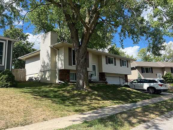3rd image of 5745 N 115th Cir