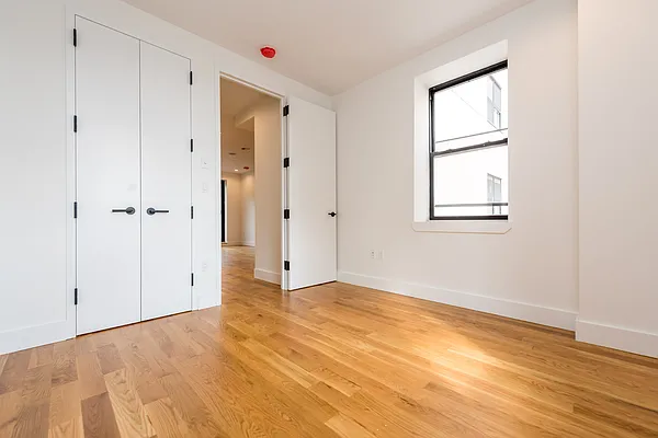 Rented by Nooklyn NYC LLC | media 86