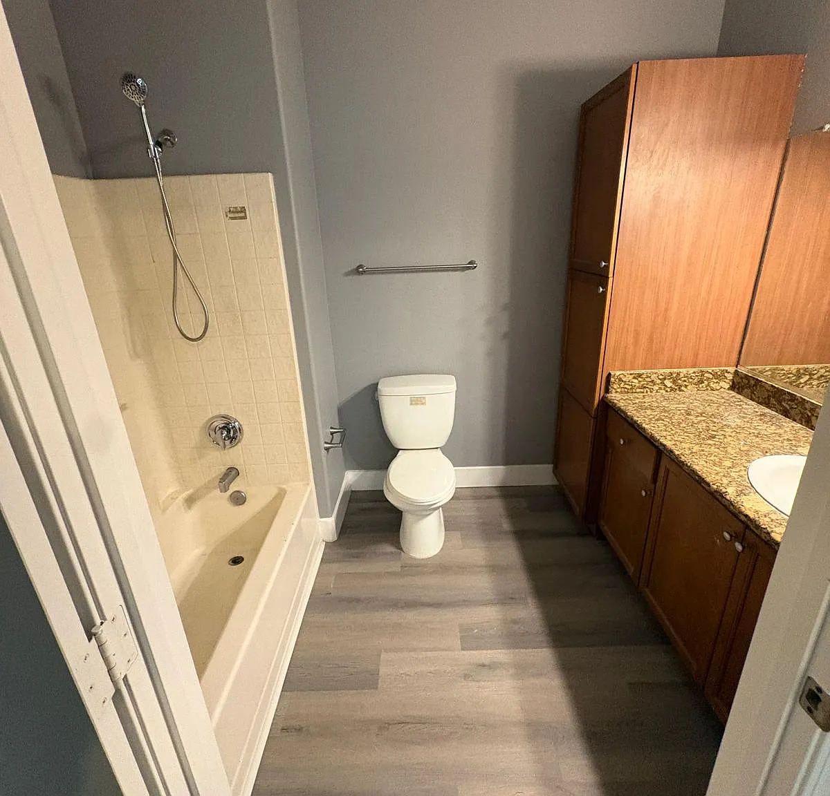 3 bed, 1300 sqft, $1,850 — Photo 4