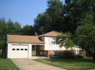 1717 Sadlers Wells Dr, Herndon, VA 20170