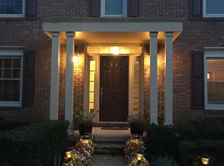 17152 Cameron Dr, Northville, MI