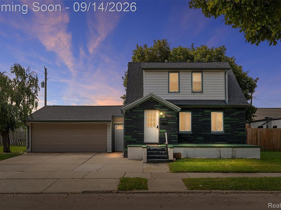 1st image of 2341 McDowell St
