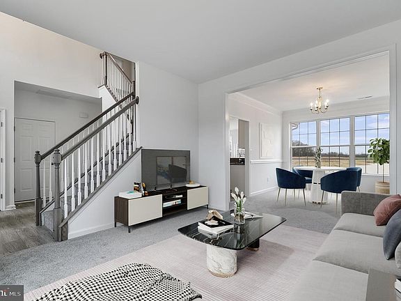 3rd image of 74 Julianna Dr