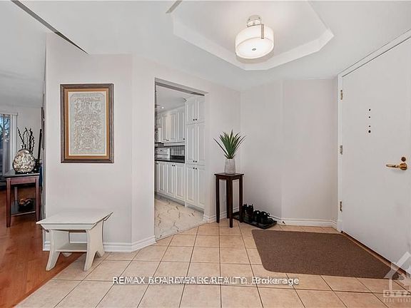 3rd image of 121 Robson Ct #1C