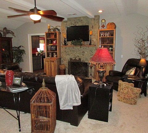 3rd image of 15 Rocky Creek Cir