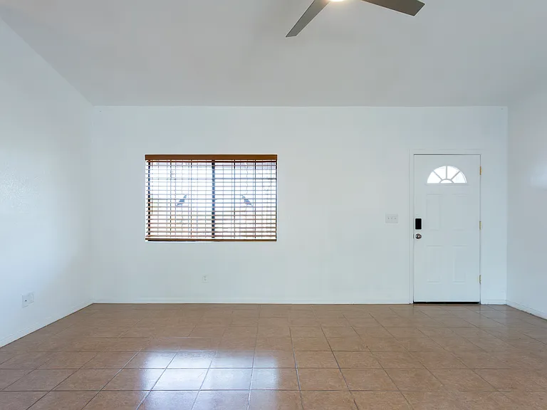 1081 Paseo Freno — Photo 20