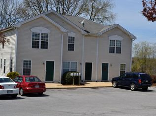 715 Ivy St APT 1, Waynesboro, VA 22980