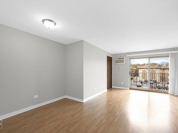 3rd image of 8701 W Foster Ave Unit 305