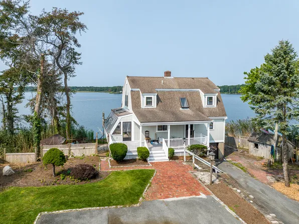 17 Aunt Lauras Lane, Dennis Port, MA 02639