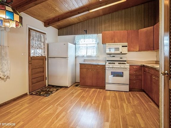 4th image of 2645 S Craig Dr