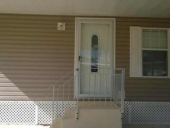 3rd image of 83 Rosalie Oaks Blvd