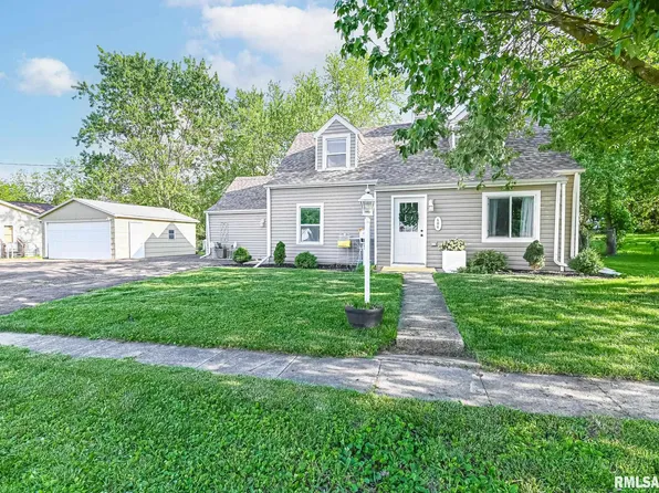 406 E Bullock St, Eureka, IL 61530