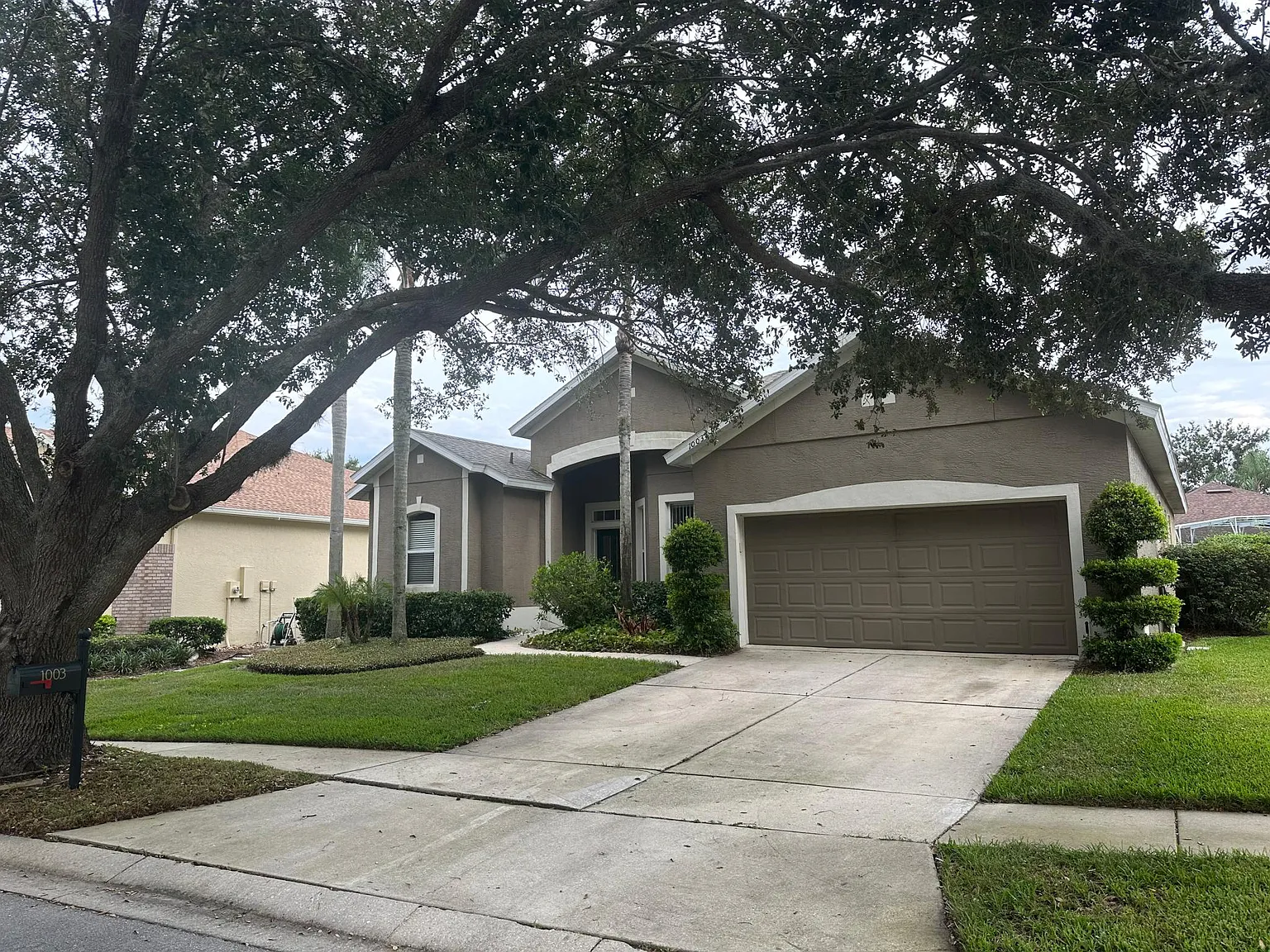 1003 Ridgemount Place — Photo 2