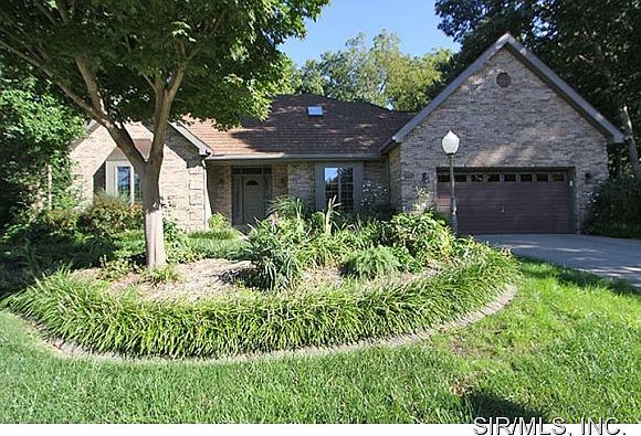1st image of 127 Forest Grove Dr