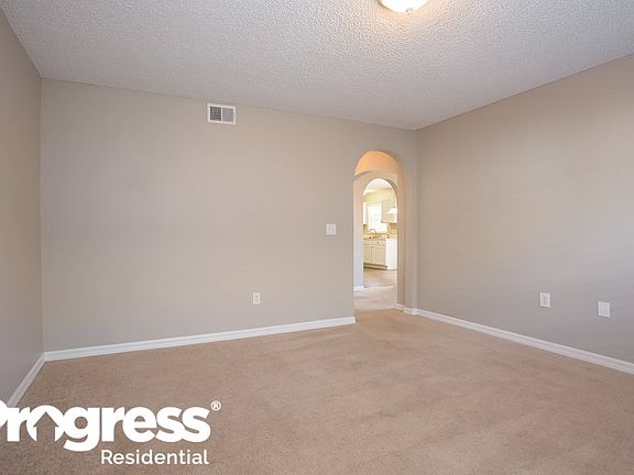 2nd image of 6219 Venezia Pl