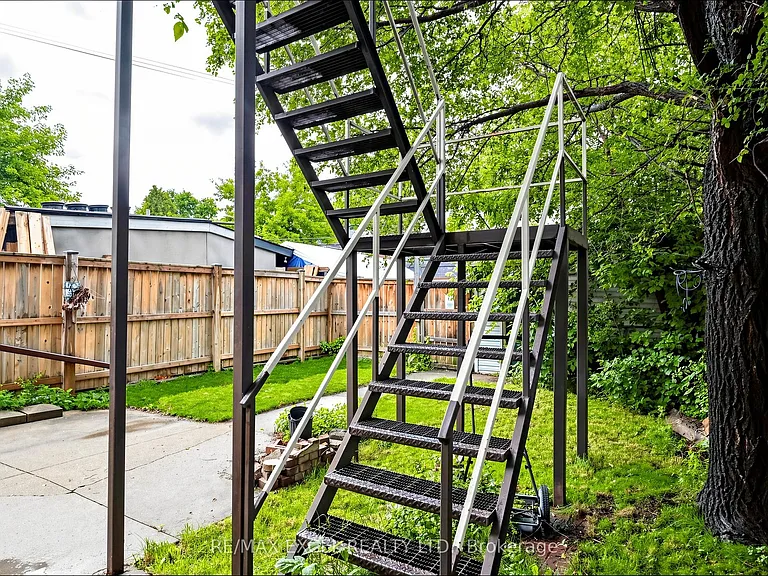 259 Victoria Ave N #3 — Photo 18