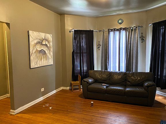 5th image of 4722 W Congress Pkwy
