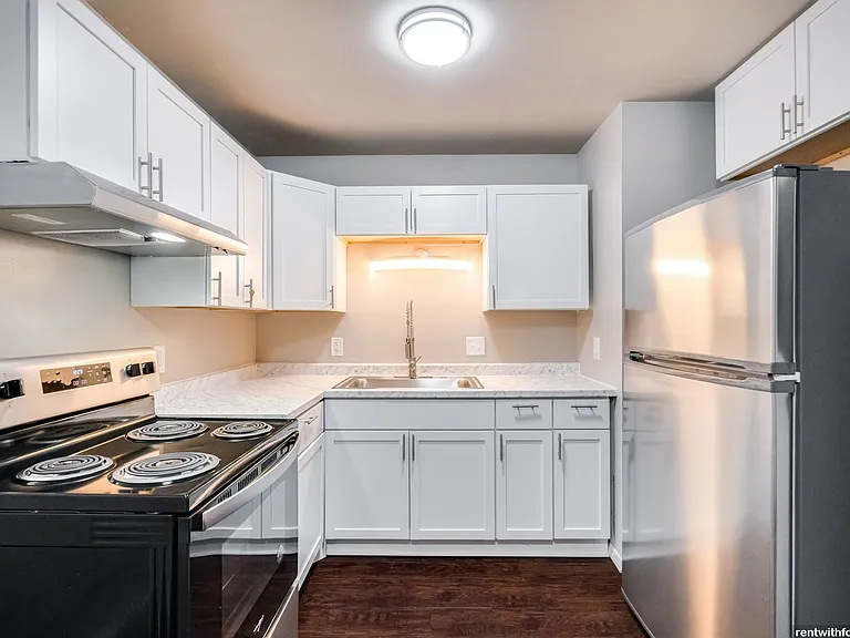 1105 Joyce St — Photo 1