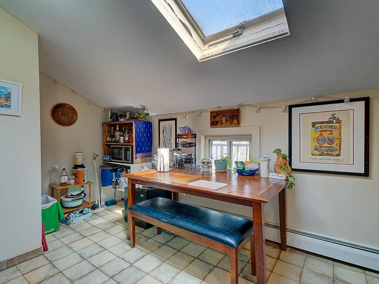 7 Trumbull St #4 — Photo 4