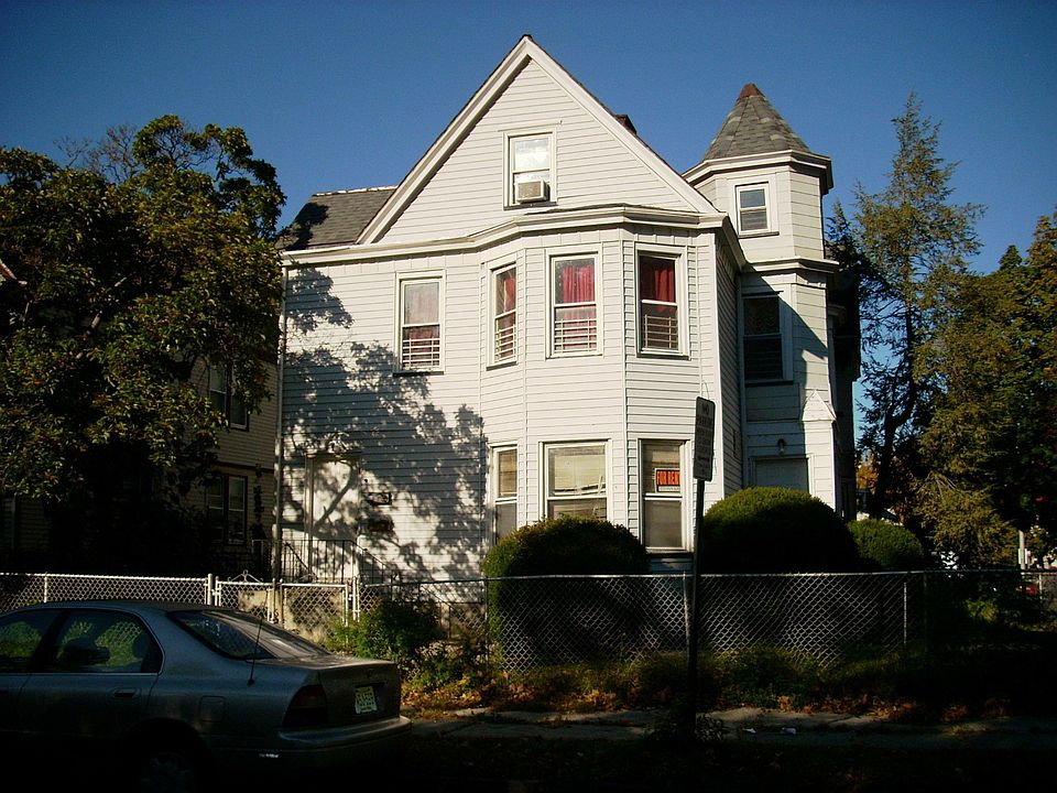 1st image of 68 William St