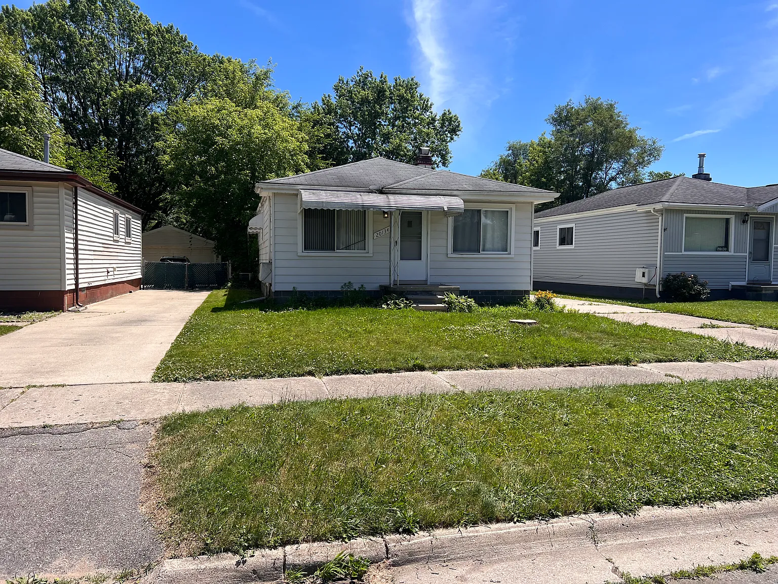Deering St, Livonia — Photo 1