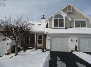 50 Genesee View Trl, Rochester, NY 14623