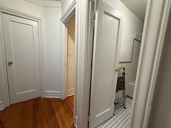 3rd image of 253 Cumberland St APT 607