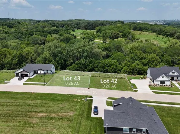 205 Westwood Cir Lot 43, Kalona, IA 52247