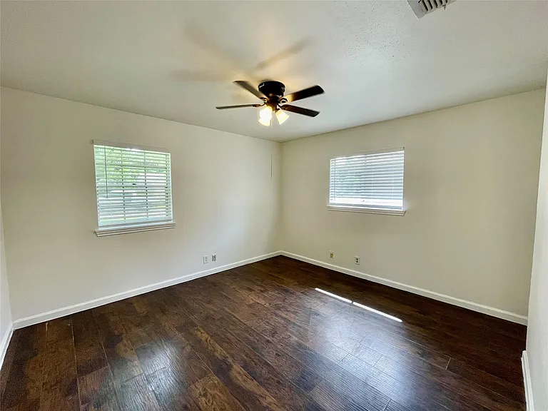 5375 Little John Ln — Photo 11