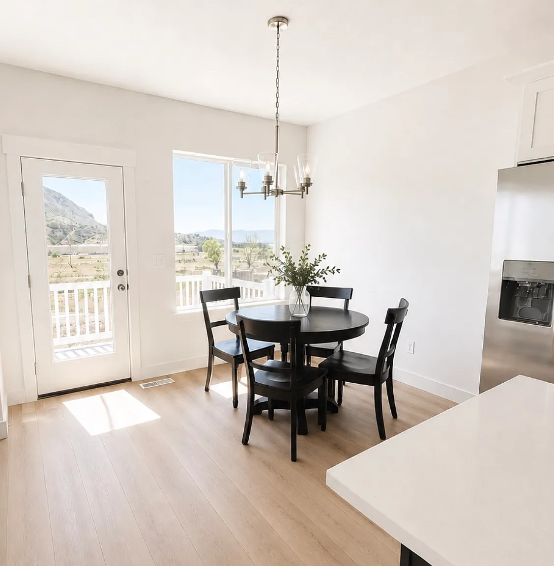 5 bed, 3.5 bath, 2414 sqft, $525 — Photo 3