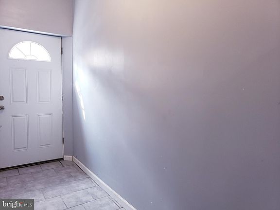 3rd image of 2221 N 10th St #1