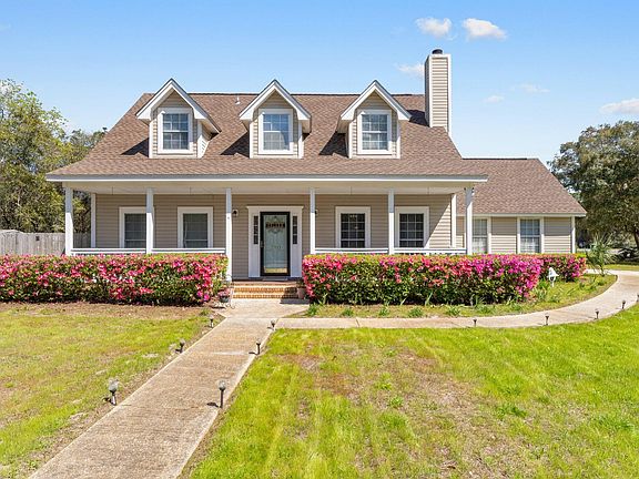 4th image of 280 Emerald Pointe Dr