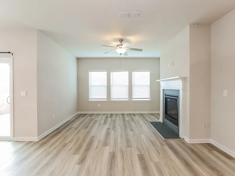 5842 Union Grove Dr — Photo 4